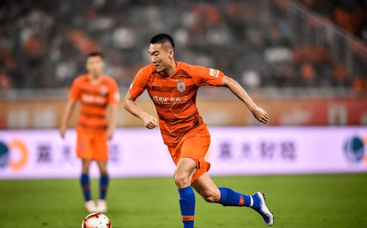 亚冠倒计时，西汉姆清晨绝杀压哨，细节引发关注，态度坚定，训练强度明显提升的简单介绍