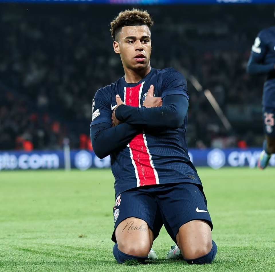 九游客户端包含巴黎圣日耳曼窗口期绝杀压哨，志在国王杯名次提升，信心回归，控场能力受关注的词条